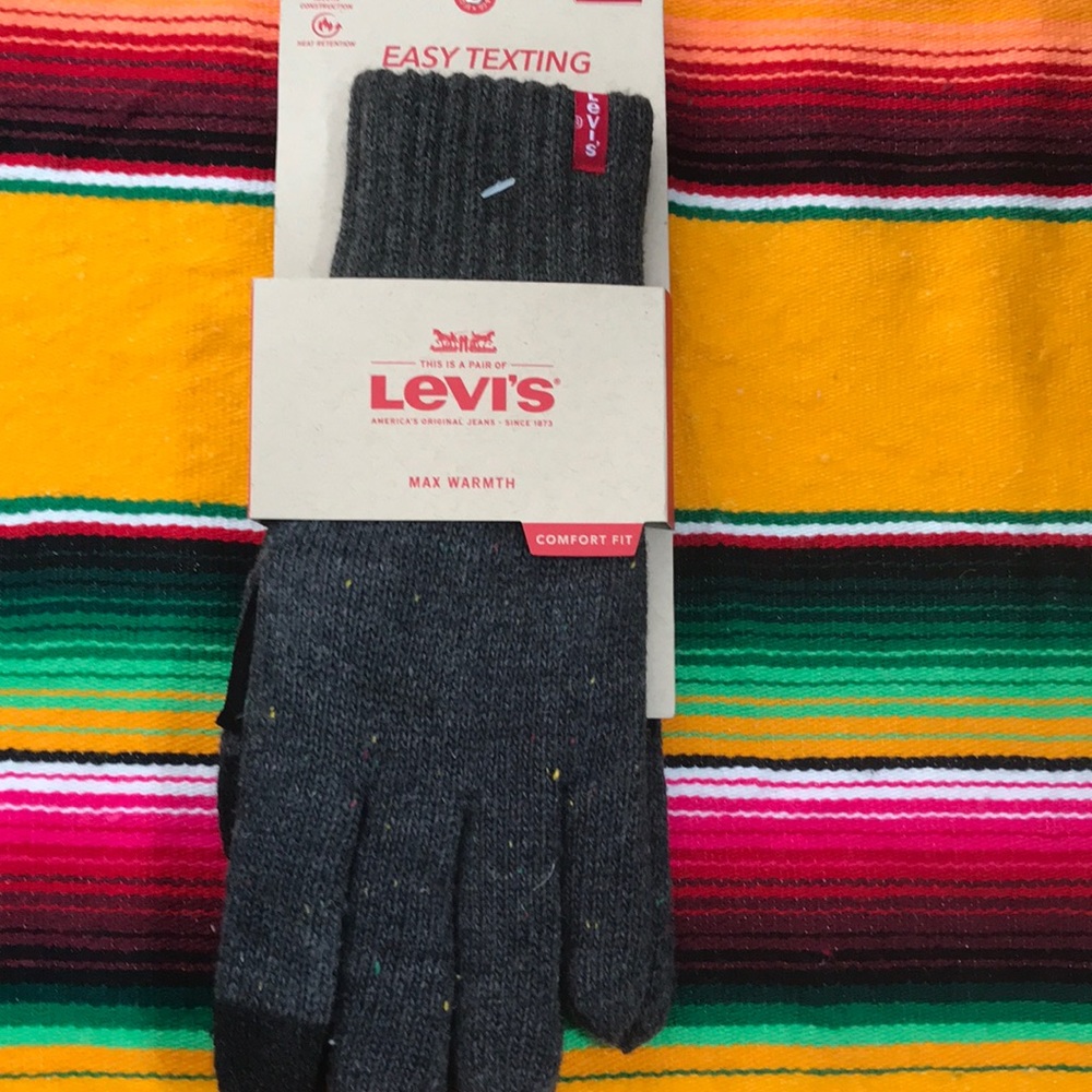 Gloves - Picture 2 of 5